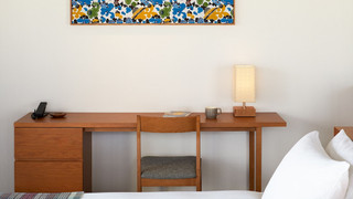 デラックスコーナーツイン（高層階、ソファベッド付）