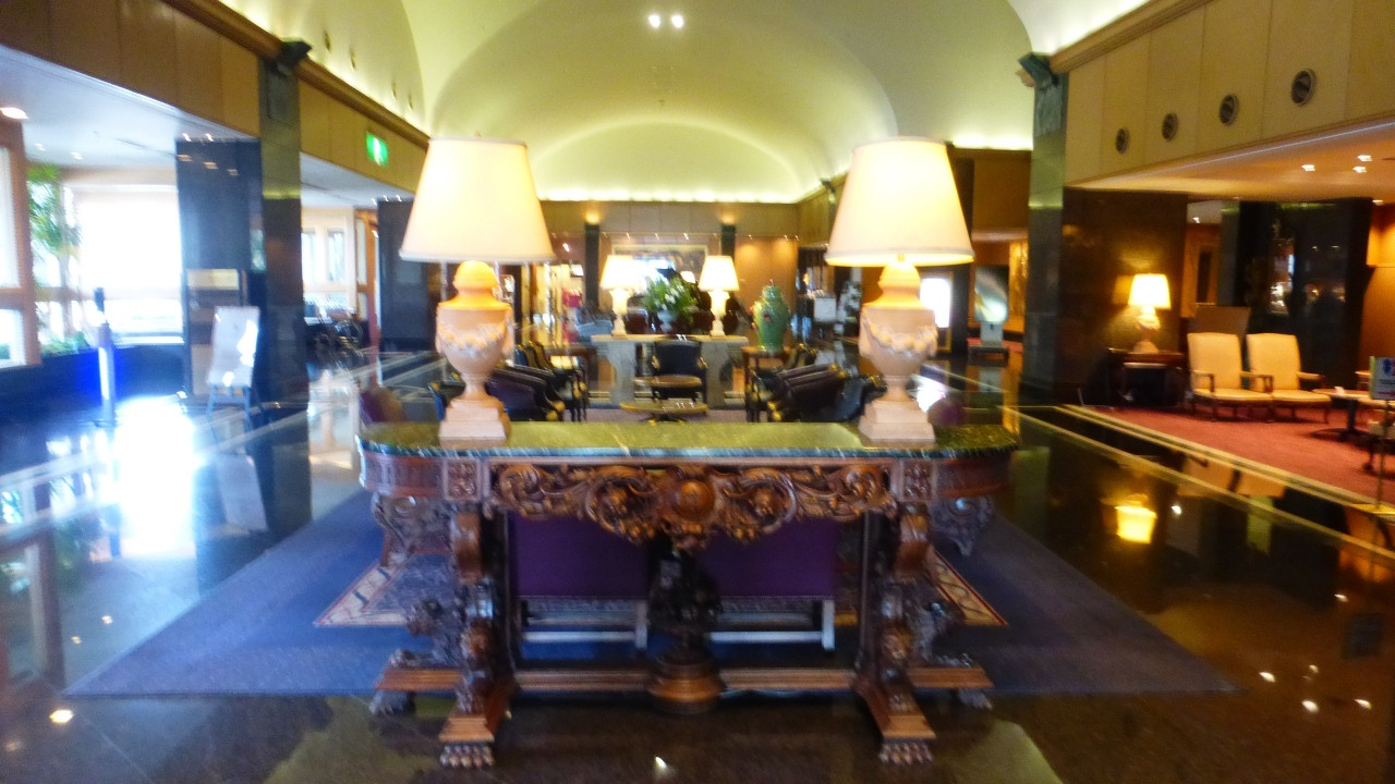 高級感あるロビー内