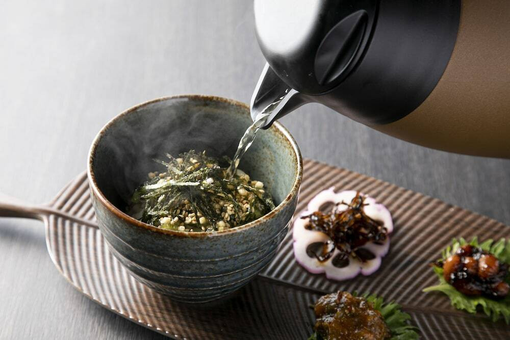 スムージーにワイン、お茶漬けまで!サービス満点のラウンジ4003327