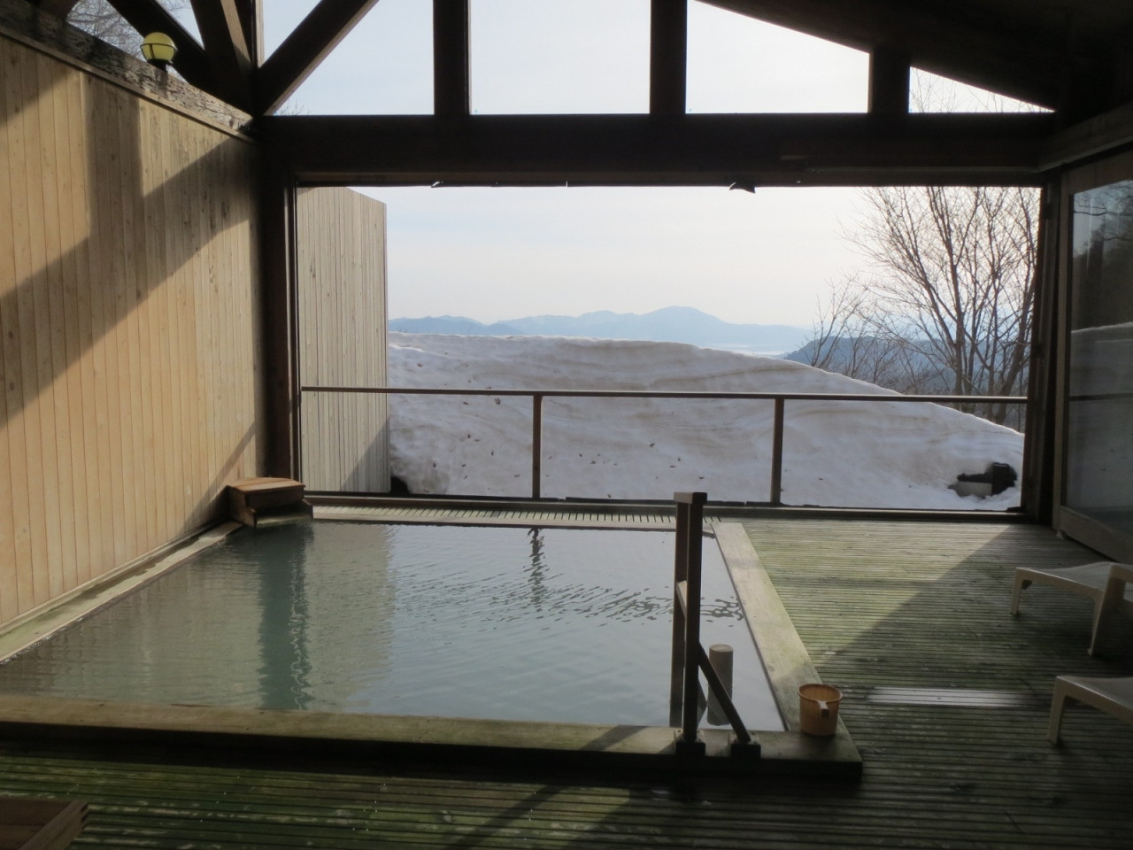 展望露天風呂やお部屋から、田沢湖を一望できる高原のホテル3659934