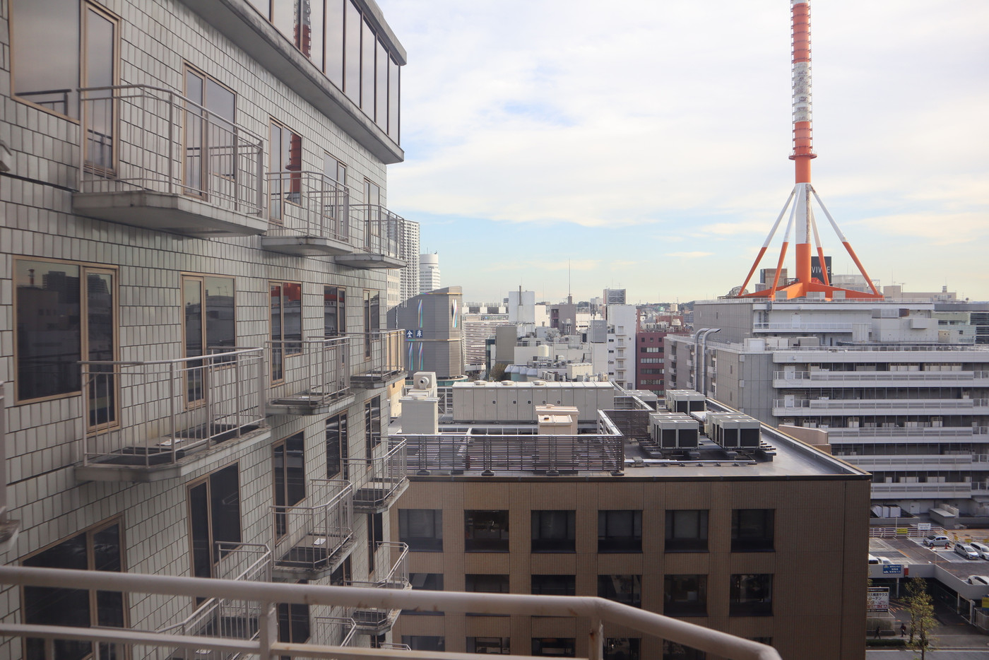 広々としたお部屋！のんびり過ごせる空間へ2009341