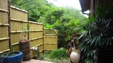 施設の入り口 / 20