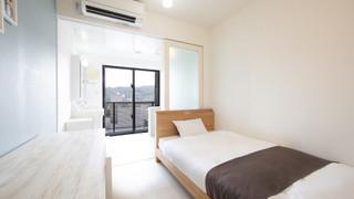 シングルルーム セミダブルベッド 1 台 (チェックイン時間15時~18時)