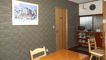 客室内のダイニングエリア / 27