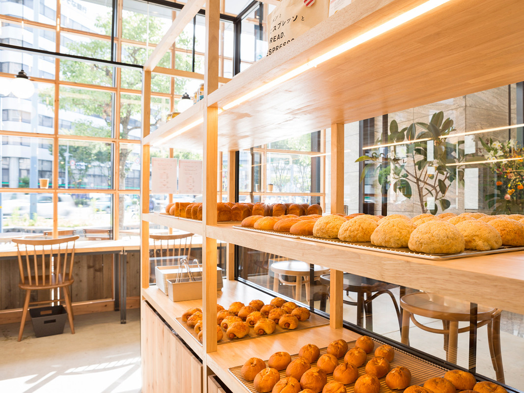 ホテル1階「パンとエスプレッソと 南森町交差点」②