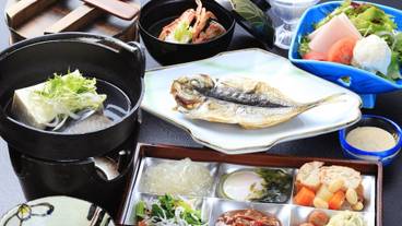 和モダンで愉しむ西伊豆ダイニング 西伊豆 今宵（ワモダンデタノシムニシイズダイニング ニシイズ コヨイ） / 8