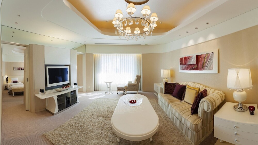 お花が咲く優美な空間がお出迎え♪荷物を預けて手ぶら観光も4241466