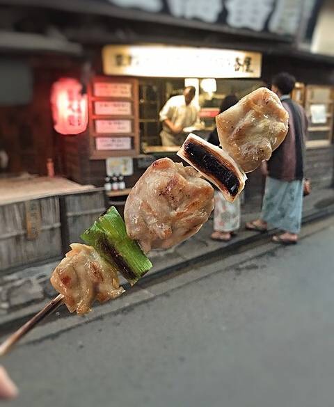 無料送迎バスで
夜の湯畑観光へ / 3