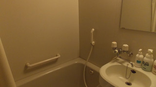 Japanese Style Room,6 Tatami Mats:15 Minutes from Itami Airport by Taxi, Tatoo may not be allowed.