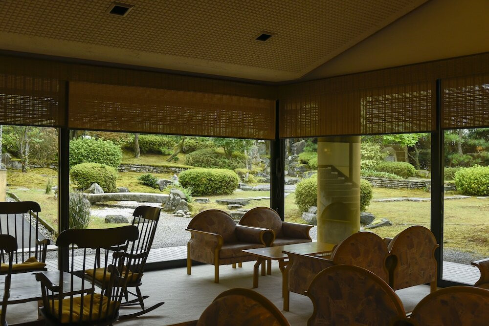 ロビー応接スペース