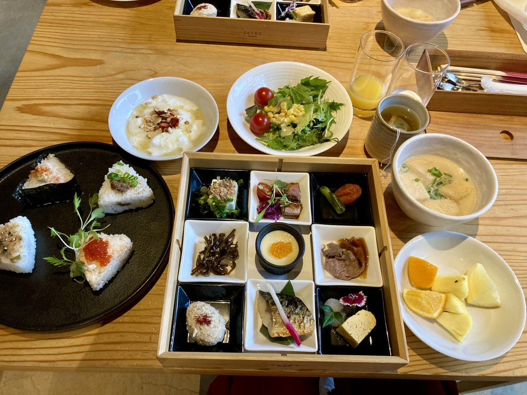 朝食はハーフビュッフェ