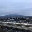 早朝、富士山には雲がかかています