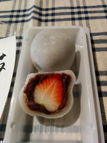 「薫々堂」料理 32812 苺大福