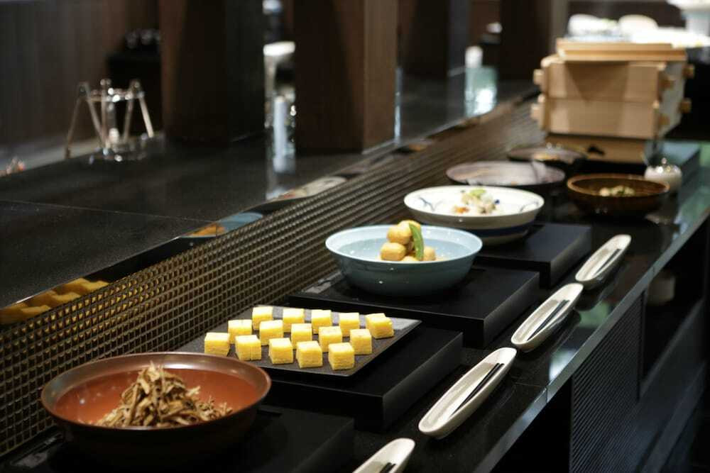 朝食 ビュッフェ台一例①