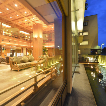 6. 湖畔にある温泉宿「清流山水花 あゆの里」3634759