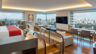 デザイナーズスイート　クラブラウンジアクセス付