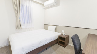 モデレート セミダブルルーム, 禁煙