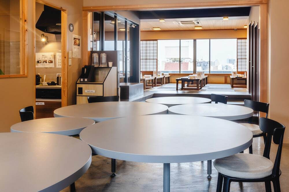 ロビーラウンジ