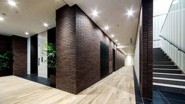 施設の入り口 / 19