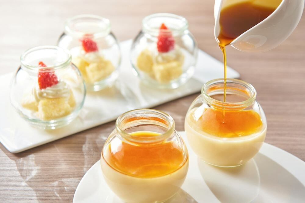 朝食ビュッフェ ガラス瓶入りデザートケーキ&プリン