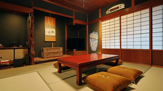 西の間 (8畳+4.5畳) [バス·トイレ別 / 禁煙]