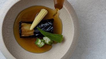 食事・飲み物 / 13