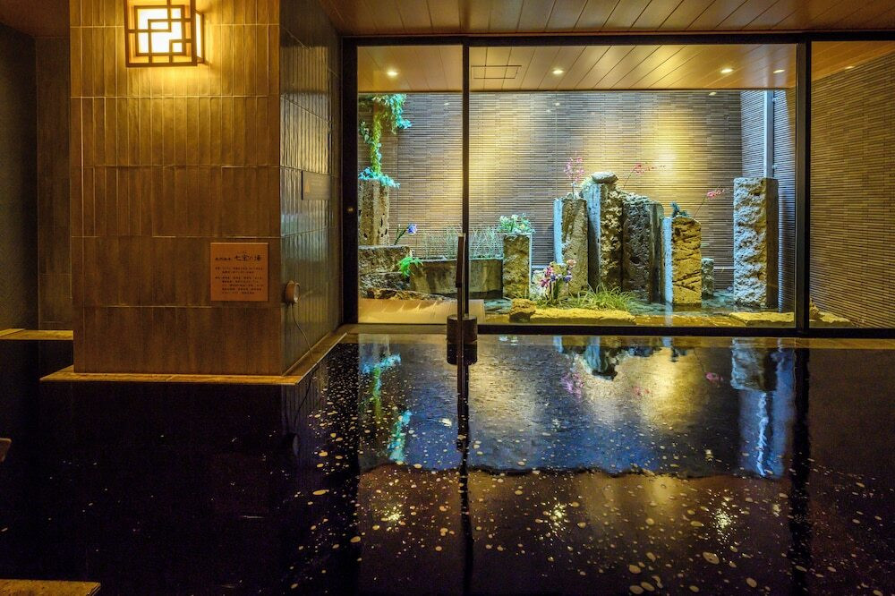 屋内スパ浴槽