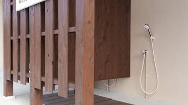 施設の入り口 / 4