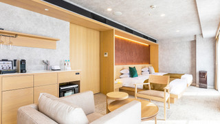 デラックスキングツインルーム シティビュー