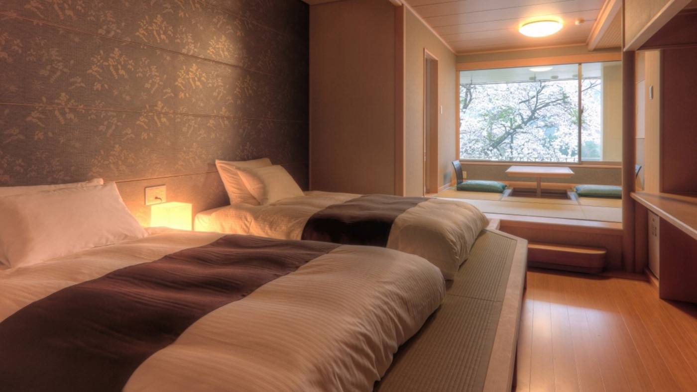 源泉かけ流しの露天風呂付き客室で忘れられない極上ステイを3655040