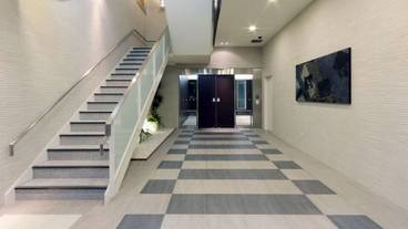 内部エントランス / 2