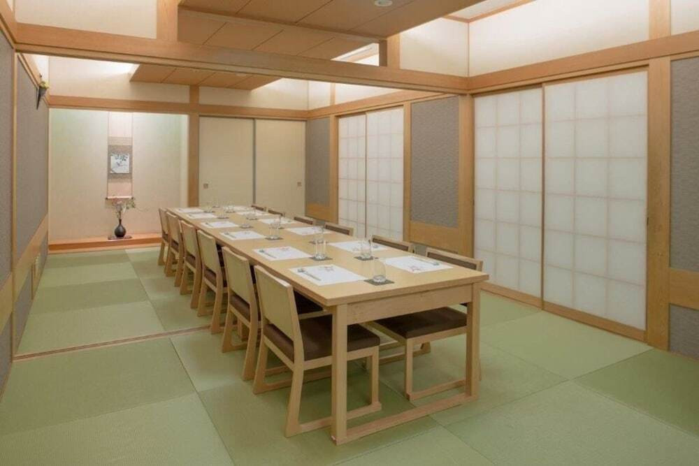 レストラン