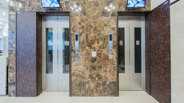 施設内の設備 / 1