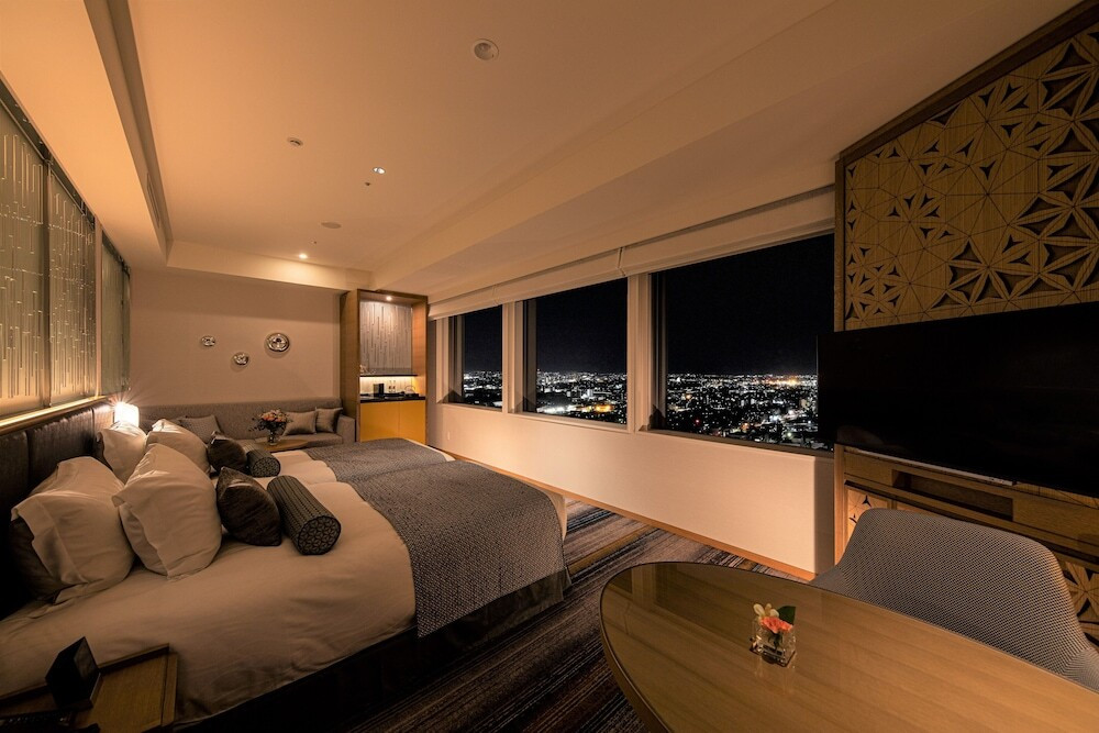 客室が全て17階以上！夜景に子どもも歓声を上げるラグジュアリーホテル4054042