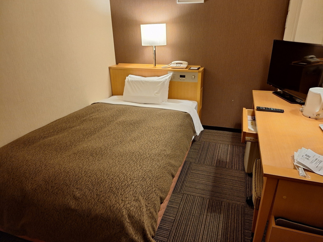 小ぶりだが快適な部屋。