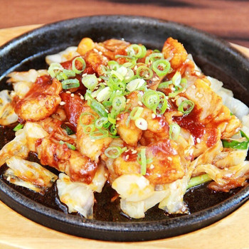 「広島赤焼えん 薬研堀店」 料理 69247647 えんの看板メニュー広島赤焼