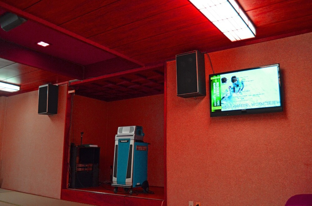 カラオケ ルーム