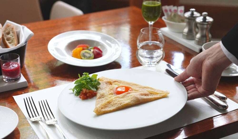 コース仕立ての朝食② / 2