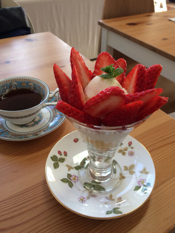 「La petite maison」料理 1178711 イチゴパフェ