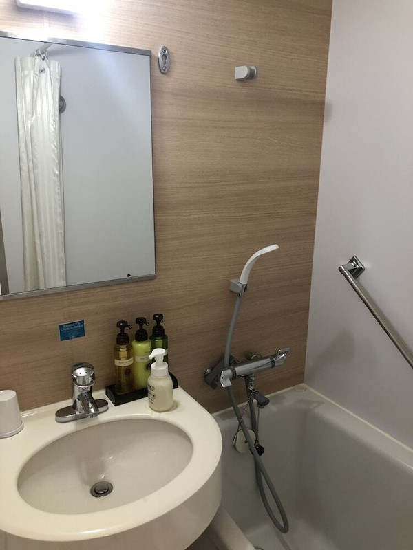 バスルームのシャワー