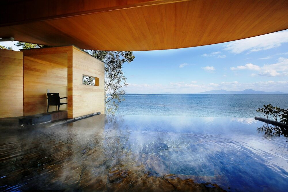 プールやキッズスペースでたっぷり遊んで、貸切風呂でのんびり♪3420180