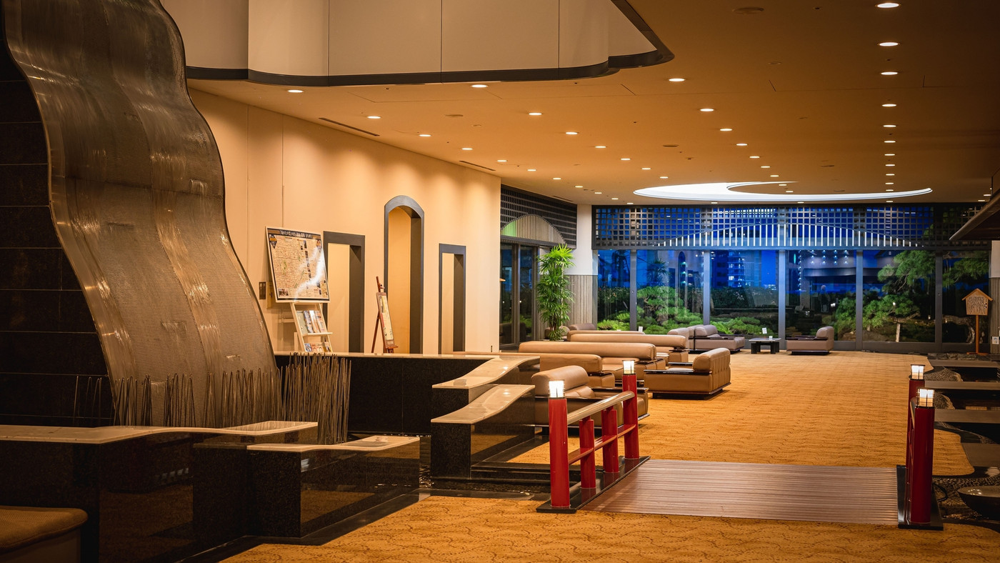 15.黒川紀章氏、設計の宿に泊まる「道後舘」4263664