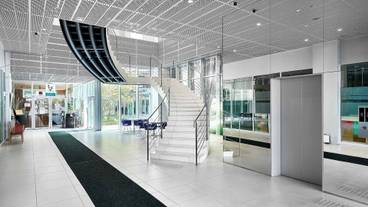 内部エントランス / 2