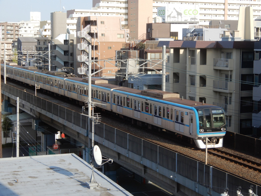 良い眺めの東西線ビューです　ある程度音はします
