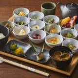 ちょっとずつ、が嬉しい
優雅にいただく和食膳 / 1