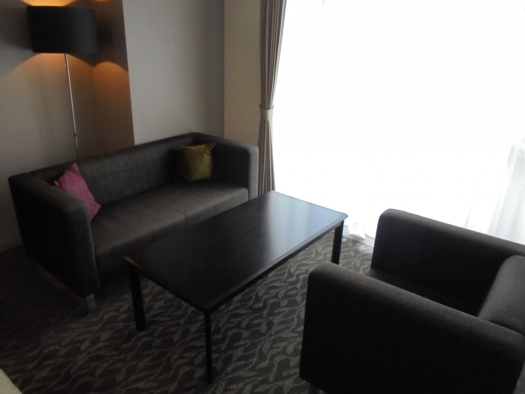 海側　ソファーとテーブル