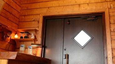 内部エントランス / 2