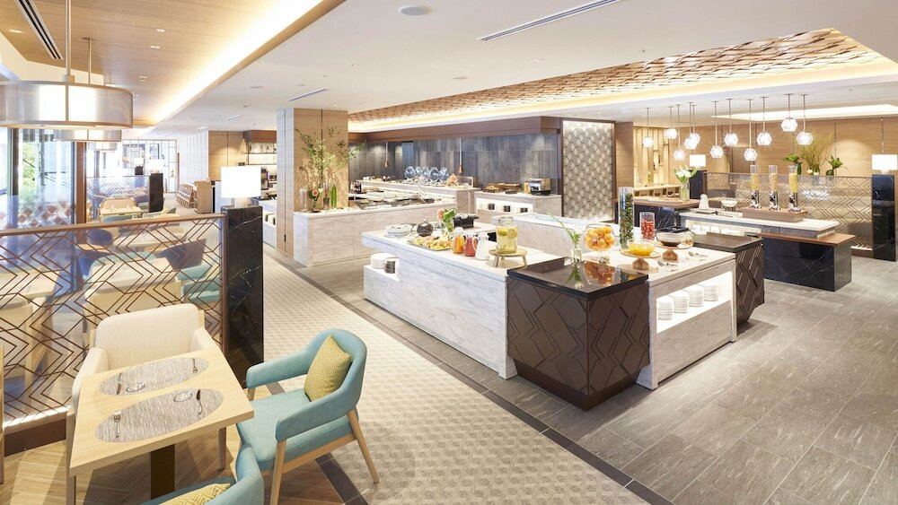 季節を感じられる朝食ビュッフェに満たされる4258037