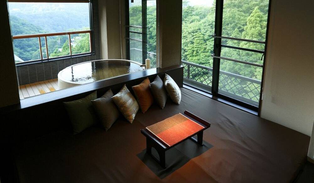 すっきり整えられた
モダンで明るい客室 / 3