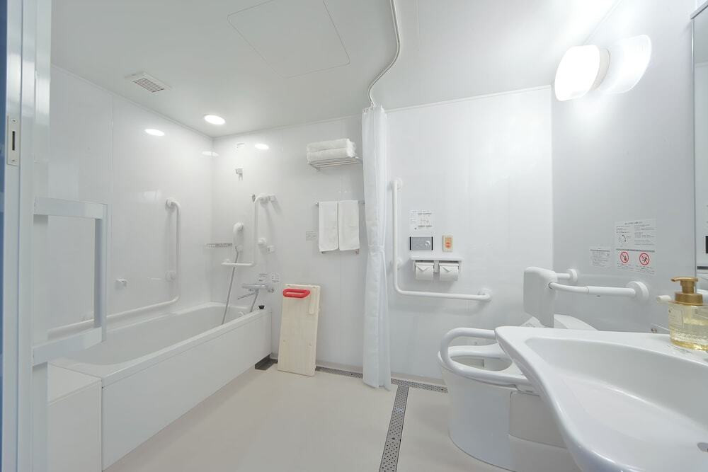 バスルームのシャワー